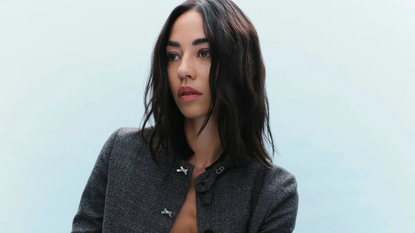 Sus Wilkins i en eksklusiv modeserie i magasinet Costume.