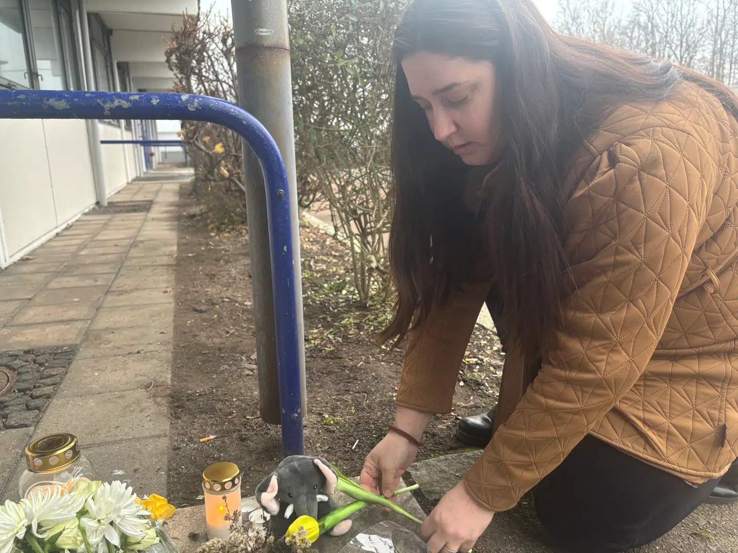 36-årige Anna Jasinski bor 10 minutters gang fra gerningsstedet.
