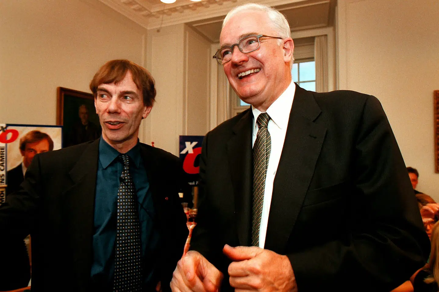 Den danske it-pioner og tidligere EU-parlamentariker Christian Rovsing er mandag død. Det oplyser hans familie til Ritzau. Christian Rovsing brugte samlet 17 år i EU, og her ses han sammen med Mogens Camre fra DF i forbindelse med valget til EU i 1999. (Arkivfoto).