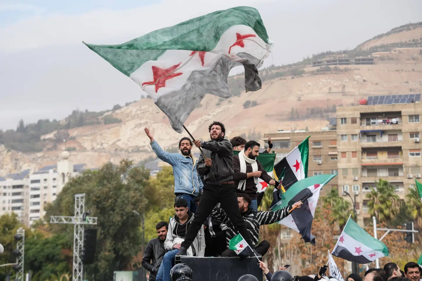 Syrere fejrede tidligere i december etårsdagen for Assad-regimets fald i den syriske hovedstad, Damaskus. Tirsdag har Tyskland deporteret en syrisk statsborger for første gang, siden borgerkrigen i Syrien brød ud i 2011. (Arkivfoto).