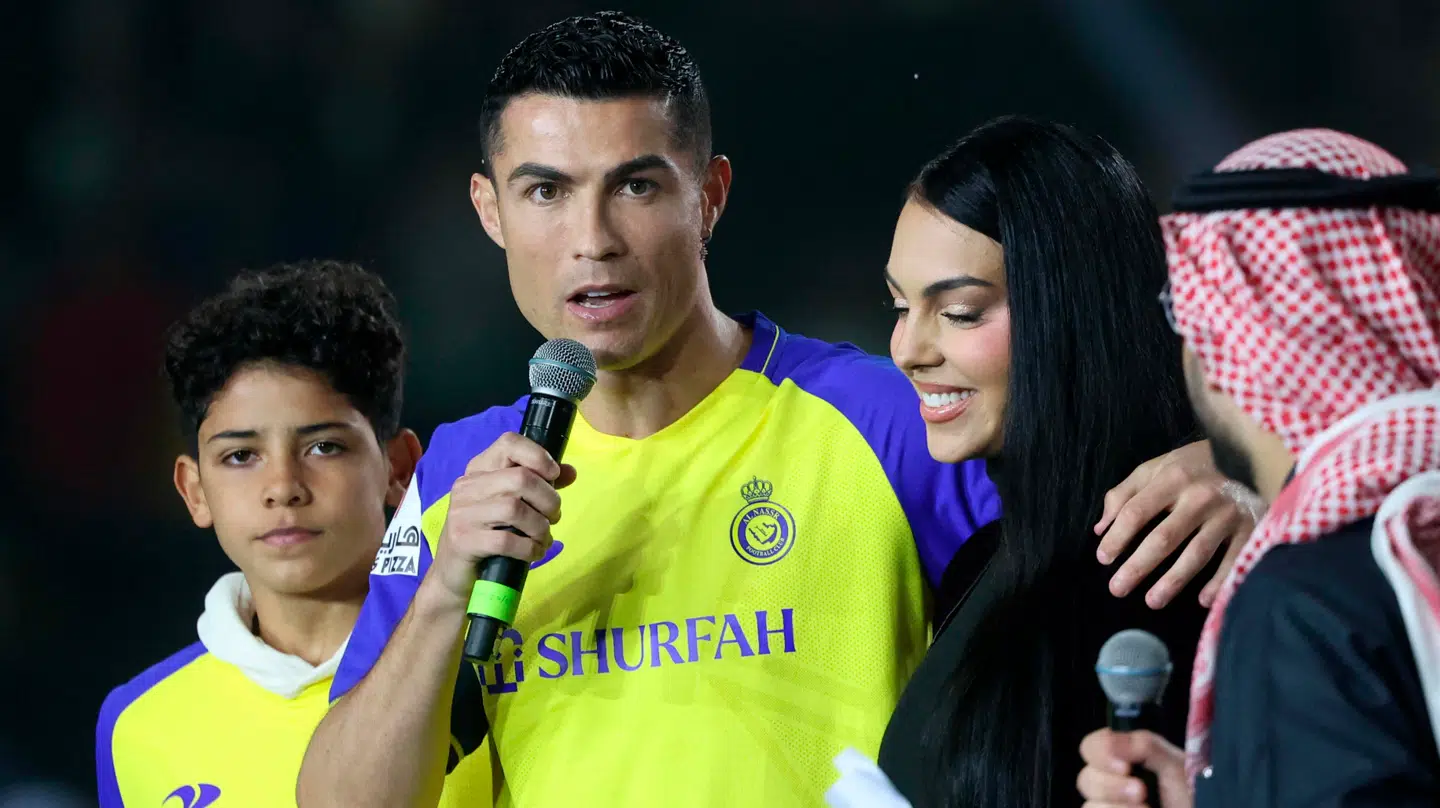 Cristiano Ronaldo spiller for Al Nassr i Saudi-Arabien, hvor han bor med sin familie.