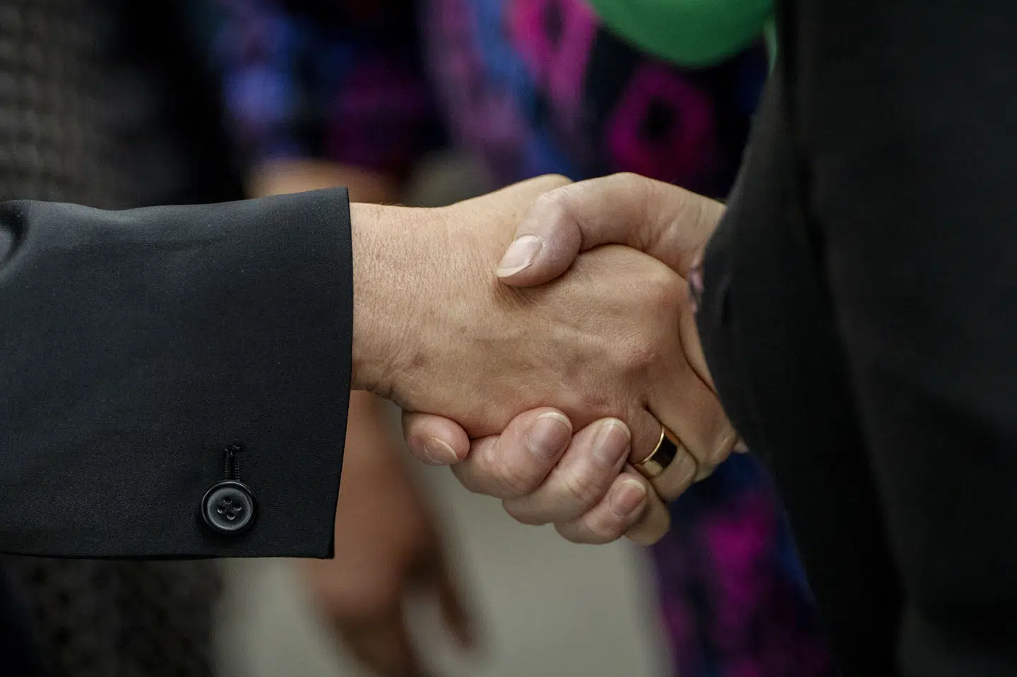 Forskere fra flere uddannelsesinstitutioner har i en ny rapport undersøgt, hvilke organisationer og personer der i dag udgør "den etablerede alliance omkring toppen af samfundet". I data fra 2024 har de fundet 401 personer, som udgør det, de kalder samfundets magtelite. Andelen af kvinder er steget, viser kortlægningen blandt andet. (Arkivfoto).