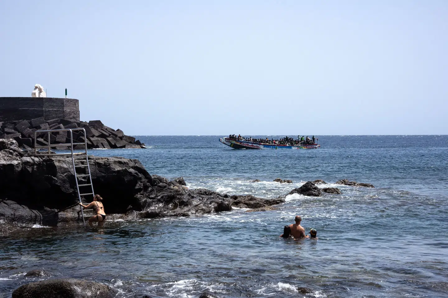 Migrantruten fra Vestafrika til Europa er en af de mest dødbringende i verden. Bådene ankommer primært til De Kanariske Øer i Spanien, men flere synker på den farefulde rejse via Atlanterhavet. (Arkivfoto).