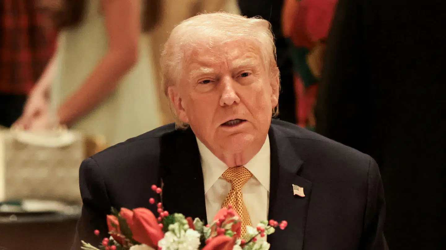 Donald Trump opfordres nu til at dele samtlige filer, hvor Clinton fremgår.