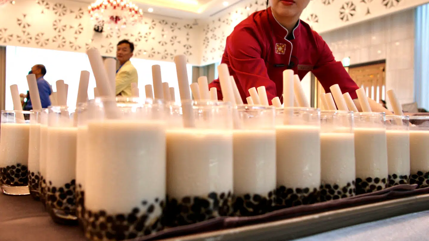 Den populære, kolde drik bubble tea, er måske ikke helt så harmløs som først antaget.
