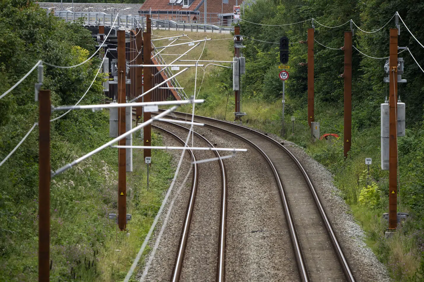 DSB indsætter togbusser i weekenden, da der kører færre regionaltog på strækningen mellem Odense og Aarhus. (Arkivfoto).