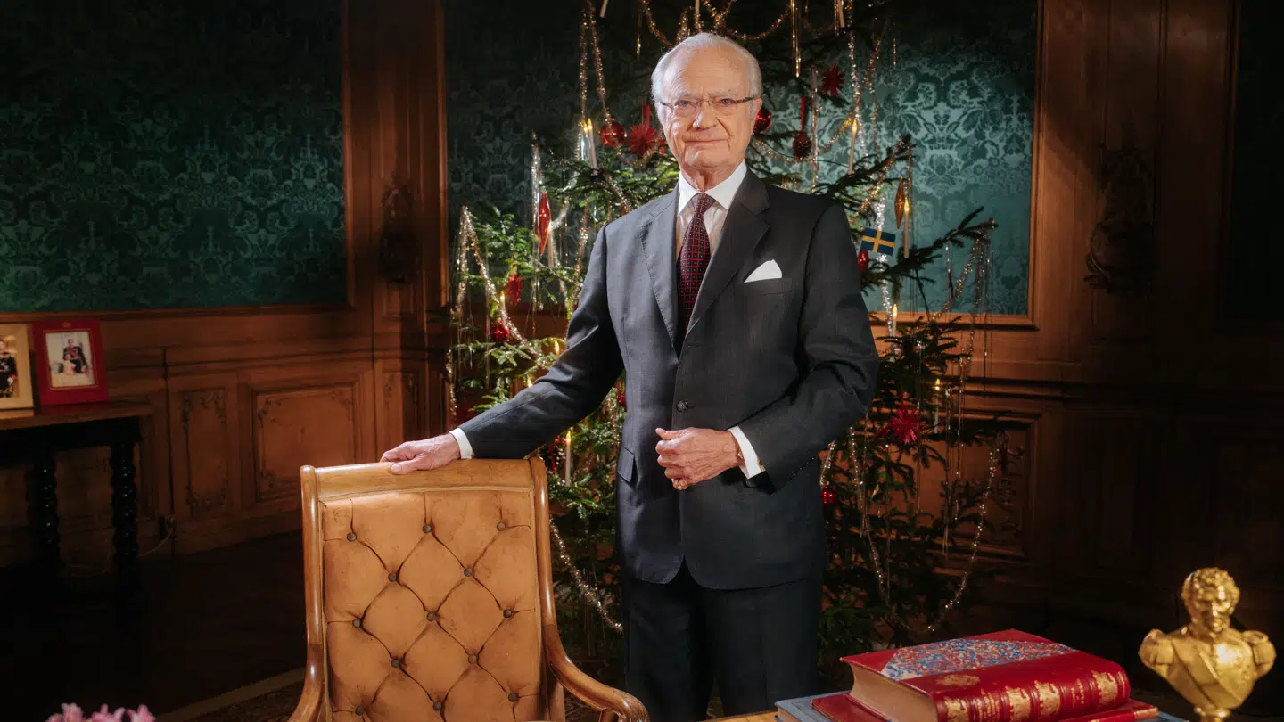 Kong Carl Gustaf af Sverige holdt som vanligt tale til svenskerne på juledag. Men særligt to detaljer har vakt opsigt efter talen.