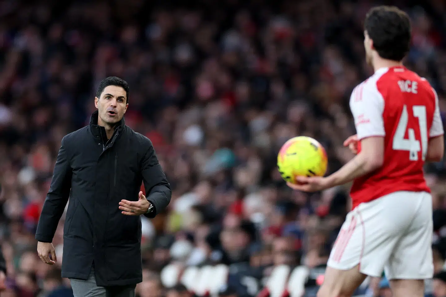 Mikel Arteta måtte på grund af skader lørdag bruge midtbaneprofilen Declan Rice som højreback mod Brighton.