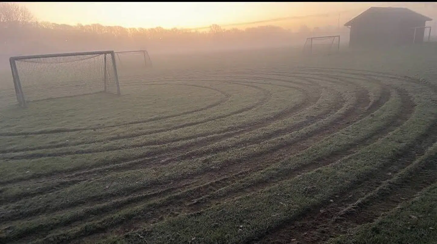 Fodboldklubbens formand raser over synet.