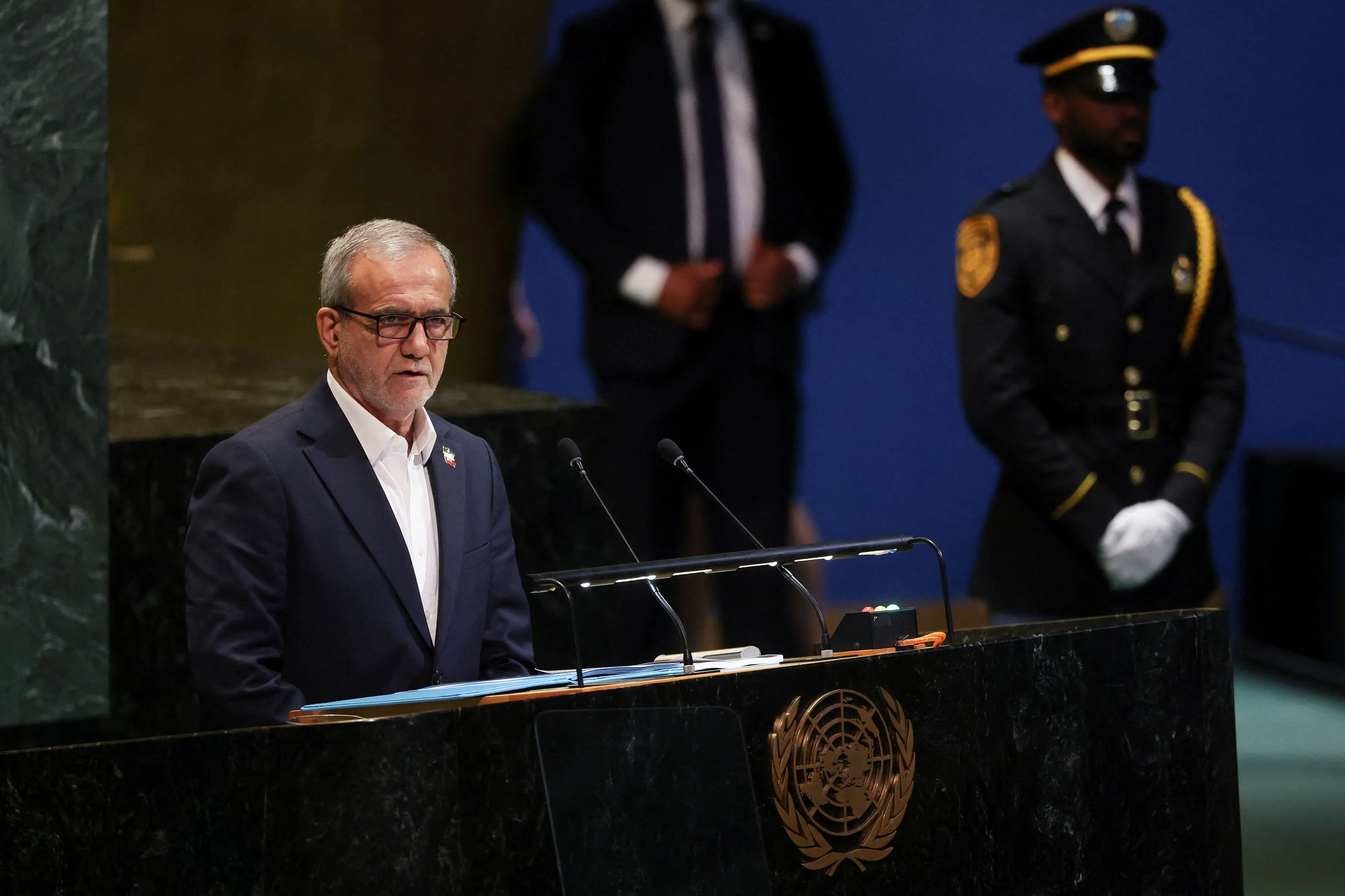 Iran: Vi er i total krig med USA og Europa