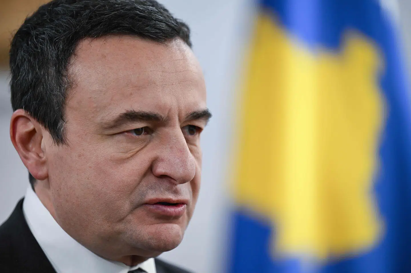 Albin Kurti fra venstrefløjspartiet Vetevendosje håber på at opnå flertal ved søndagens parlamentsvalg i Kosovo, efter at landet har været lammet af politisk dødvande i månedsvis. (Arkivfoto).