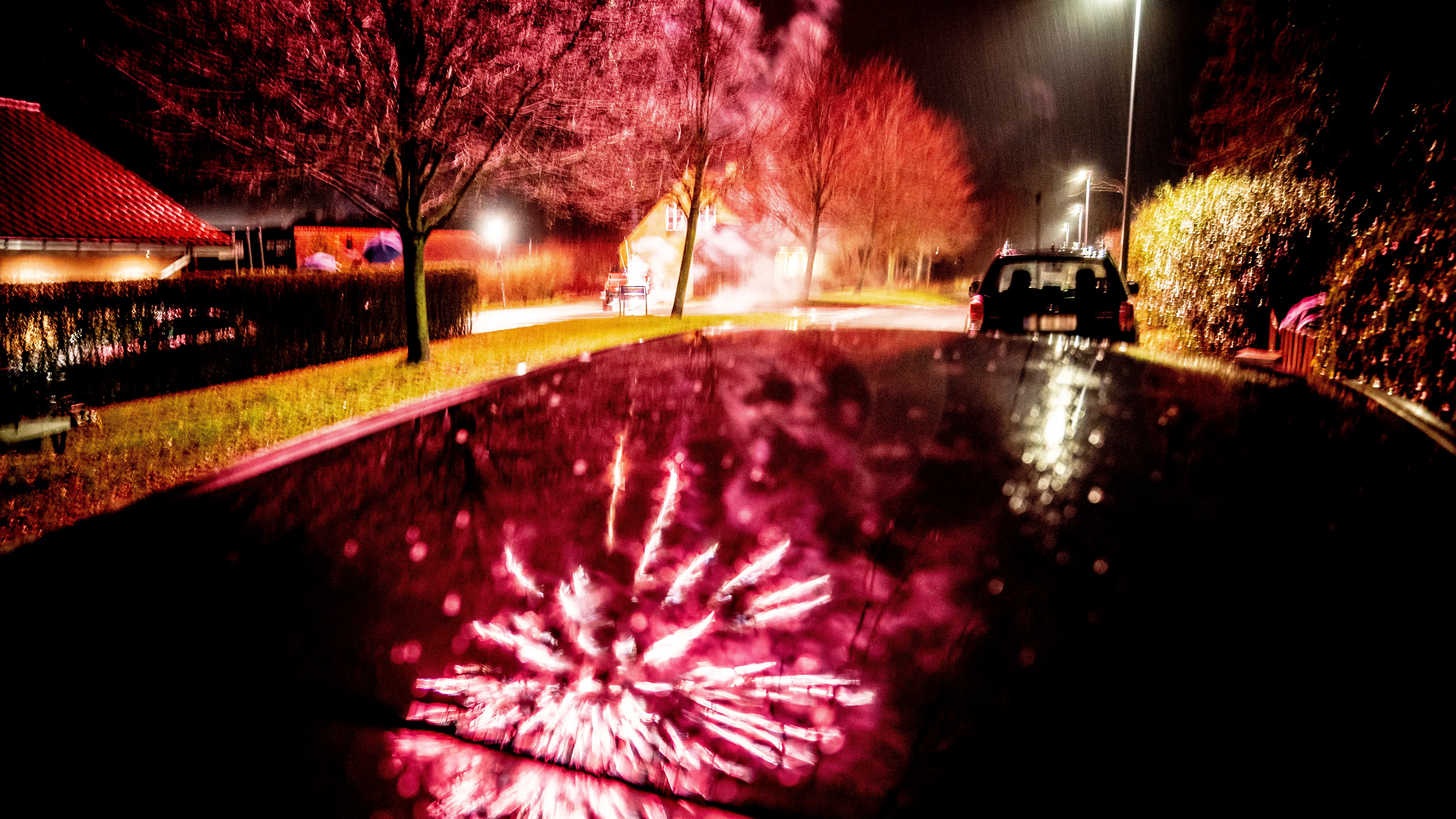 Politiet talstærkt til stede: Førte til 13 sigtelser