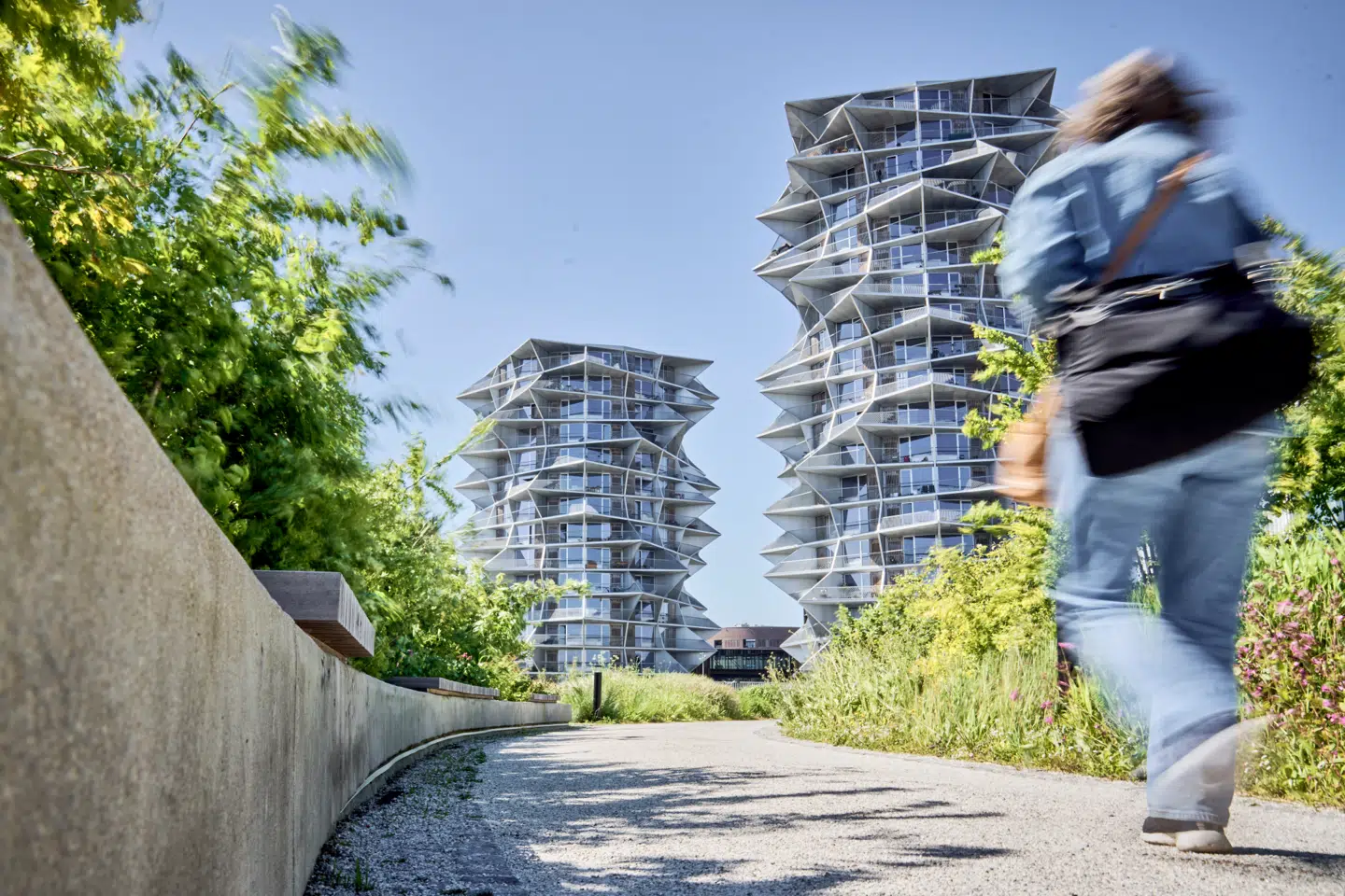 »Kaktustårnene er skræmmeeksemplet med boliger på 33 kvm til 11.000 kroner om måneden. Faktisk er en betydelig del af de private ungdomsboliger ikke bosat af studerende.«