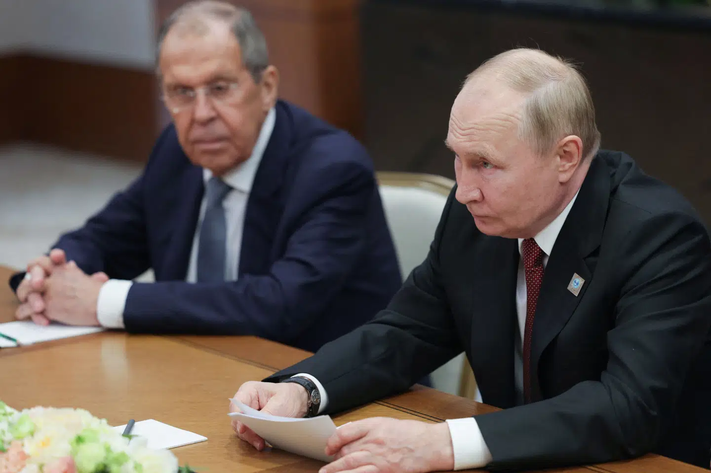 Sergej Lavrov (til venstre), som er udenrigsminister i Rusland, hævder, at Ukraine har forsøgt at angribe præsident Vladimir Putins residens i Novgorod-regionen. (Arkivfoto).