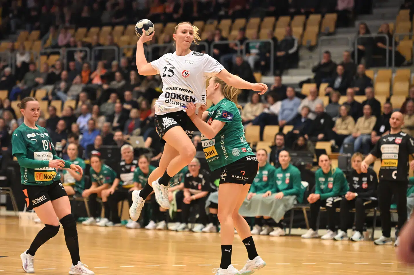 Henny Reistad blev altafgørende med 15 mål for Team Esbjerg i pokalsemifinalen mod Viborg.