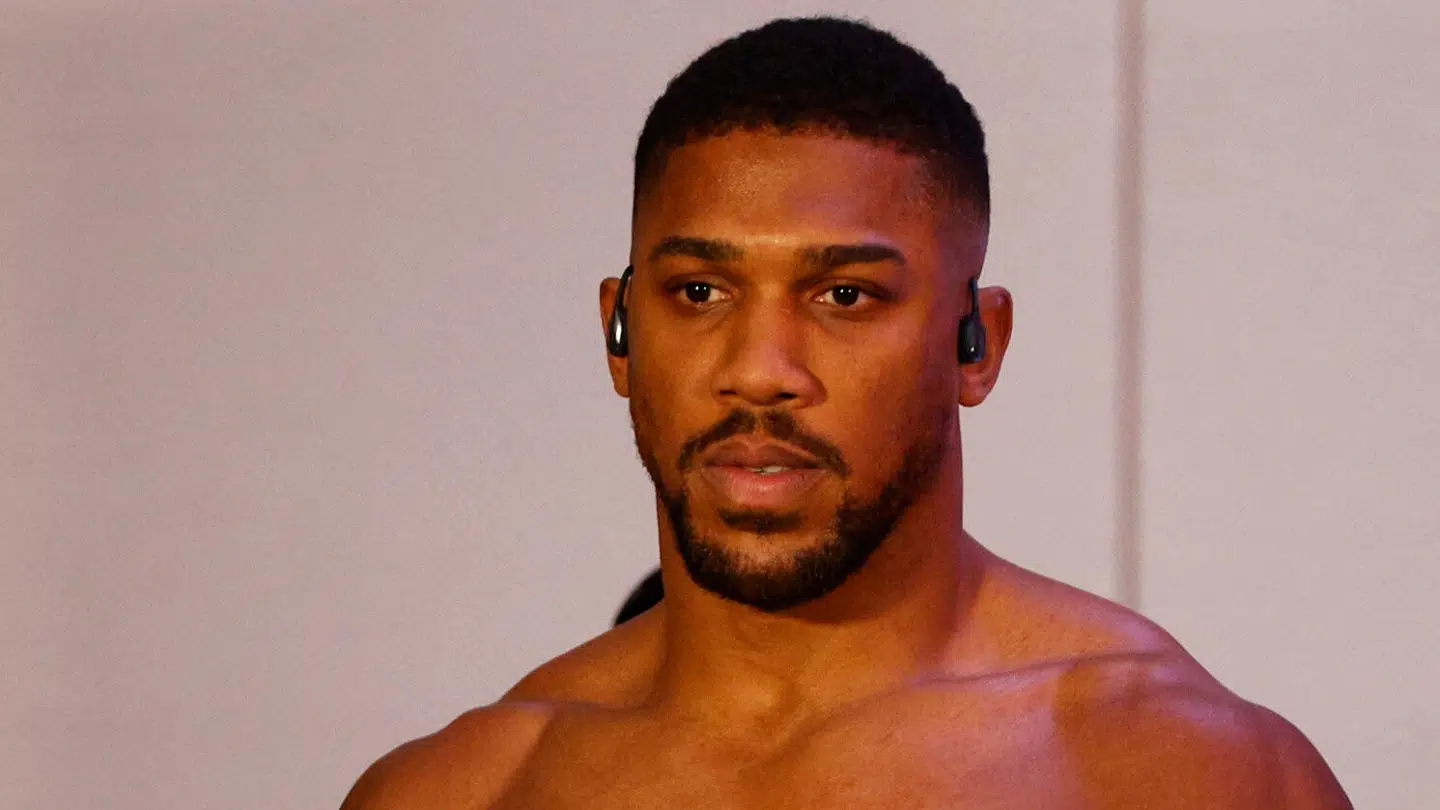 Anthony Joshua var involveret i en voldsom trafikulykke mandag.