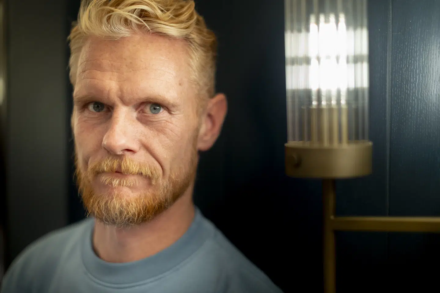 På film og tv har Peter Plaugborg spillet voldelig ægtemand, morder og misbruger. De dystre roller er et hårdt rum at være i som skuespiller, fortæller han. (Arkivfoto).