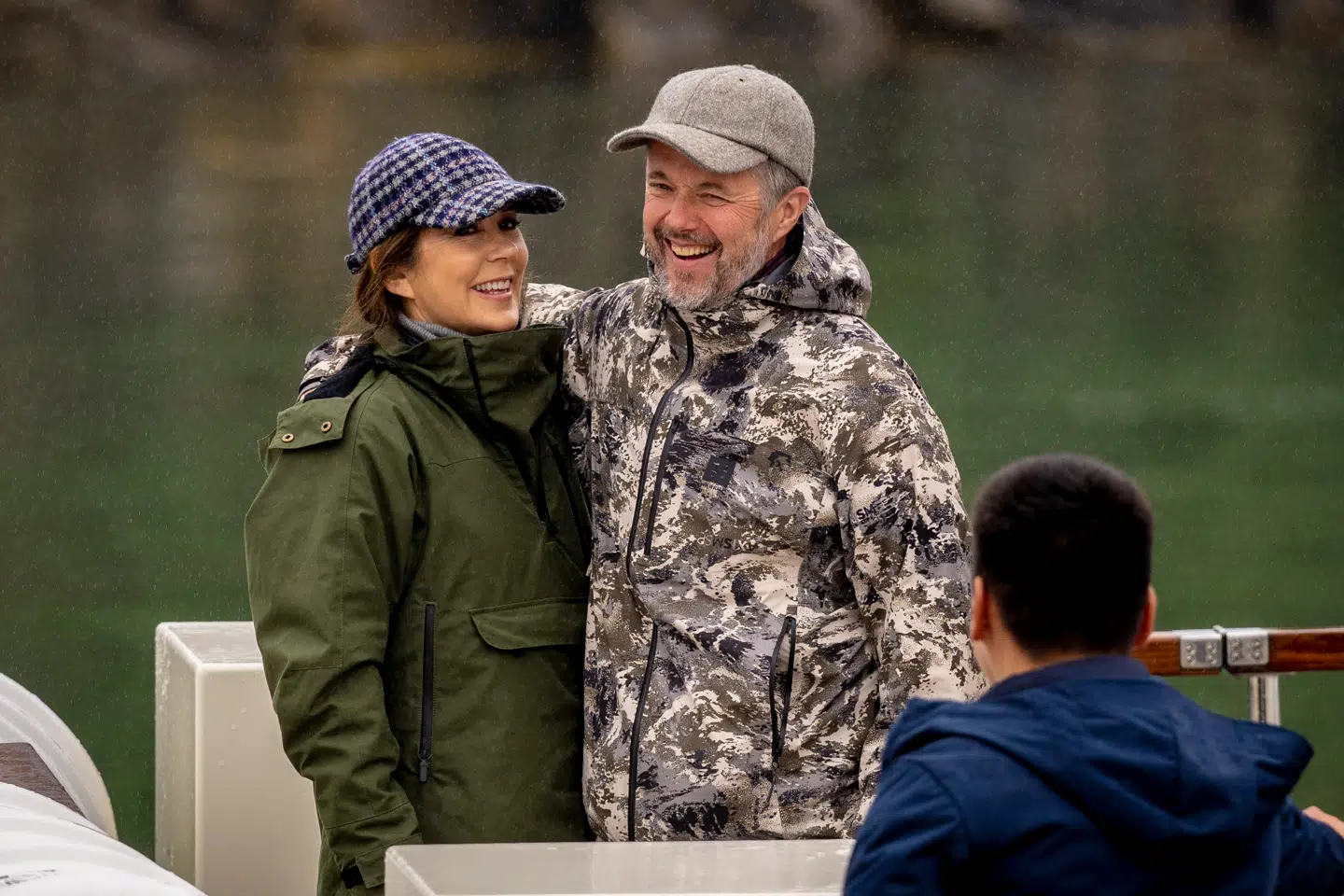 Kong Frederik var i godt humør under Kongeparrets tur til Grønland.