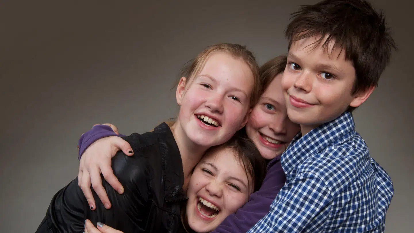 Fra venstre Emma, Stephanie, Rachel og Christian, som voksede op foran hele Danmark.