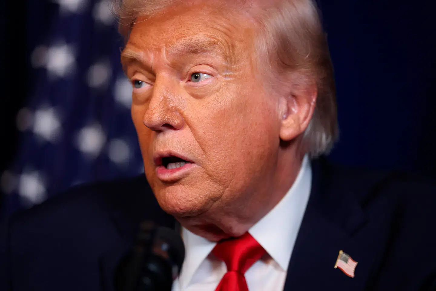 »Du siger, at måske fandt angrebet ikke sted. Det er også muligt, men præsident Putin fortalte mig i morges, at det gjorde det,« sagde Donald Trump til en journalist mandag aften dansk tid.