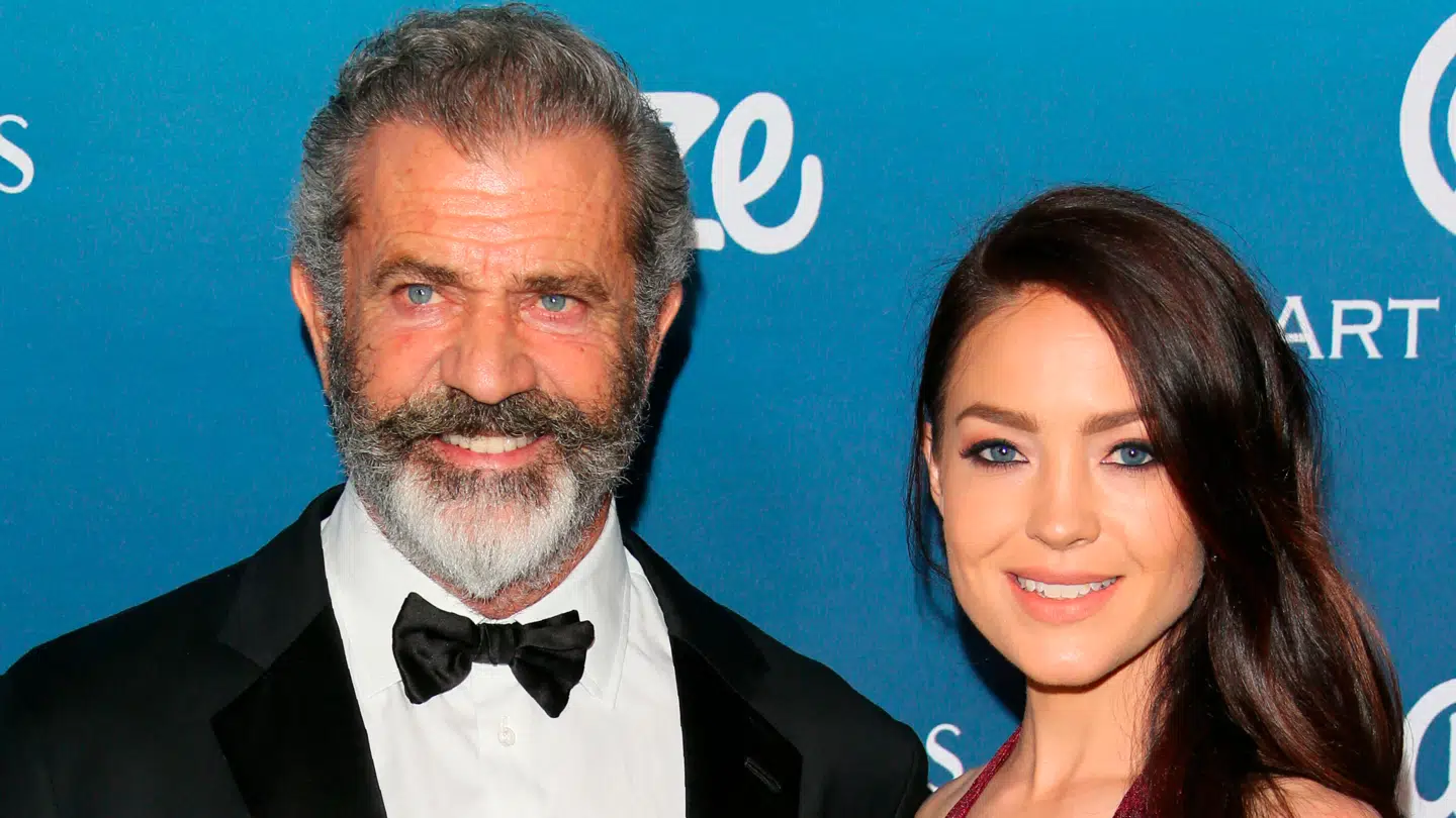 Mel Gibson og Rosalind Ross har sønnen Lars sammen.