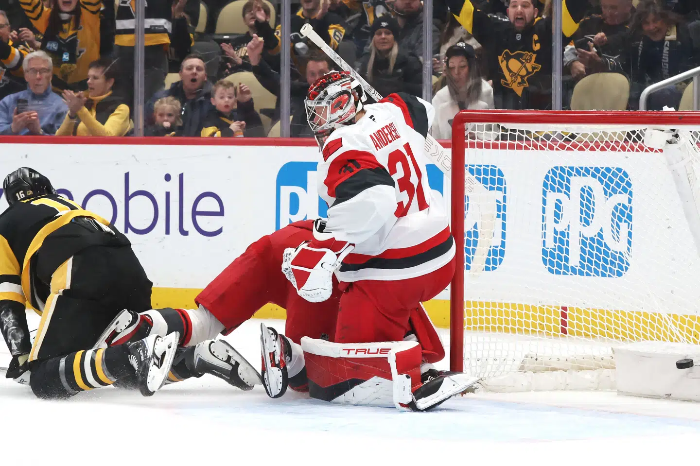 Frederik Andersen blev passeret fem gange i nederlaget til Pittsburgh.