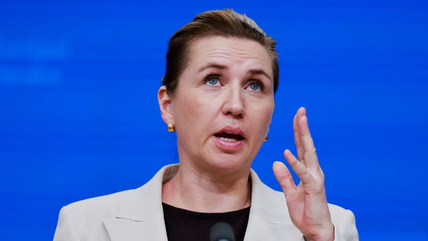 Mette Frederiksen vil give udvalgte borgere en økonomisk håndsrækning.