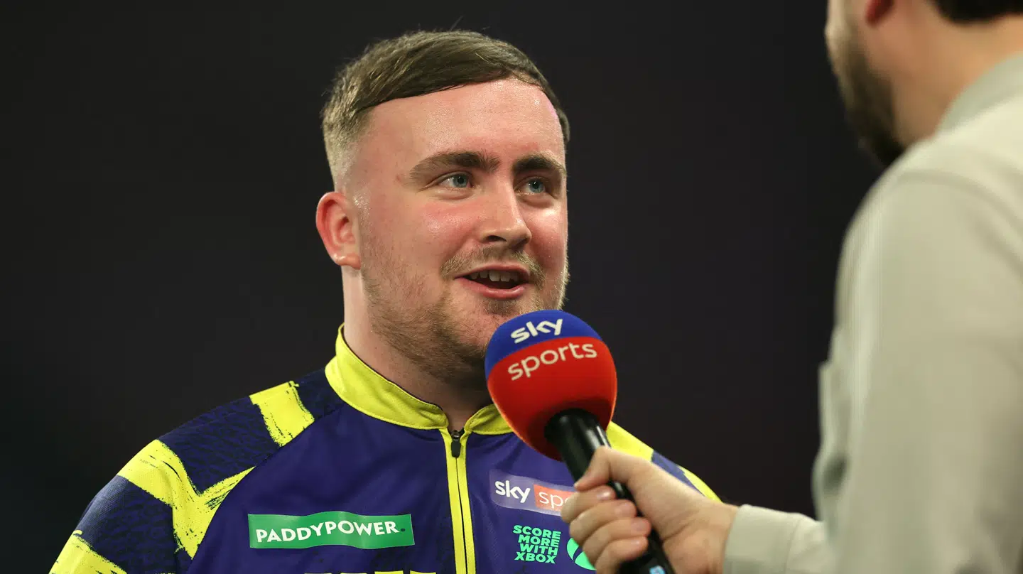 Luke Littler er kommet i massiv modvind efter sin kamp mod Rob Cross.