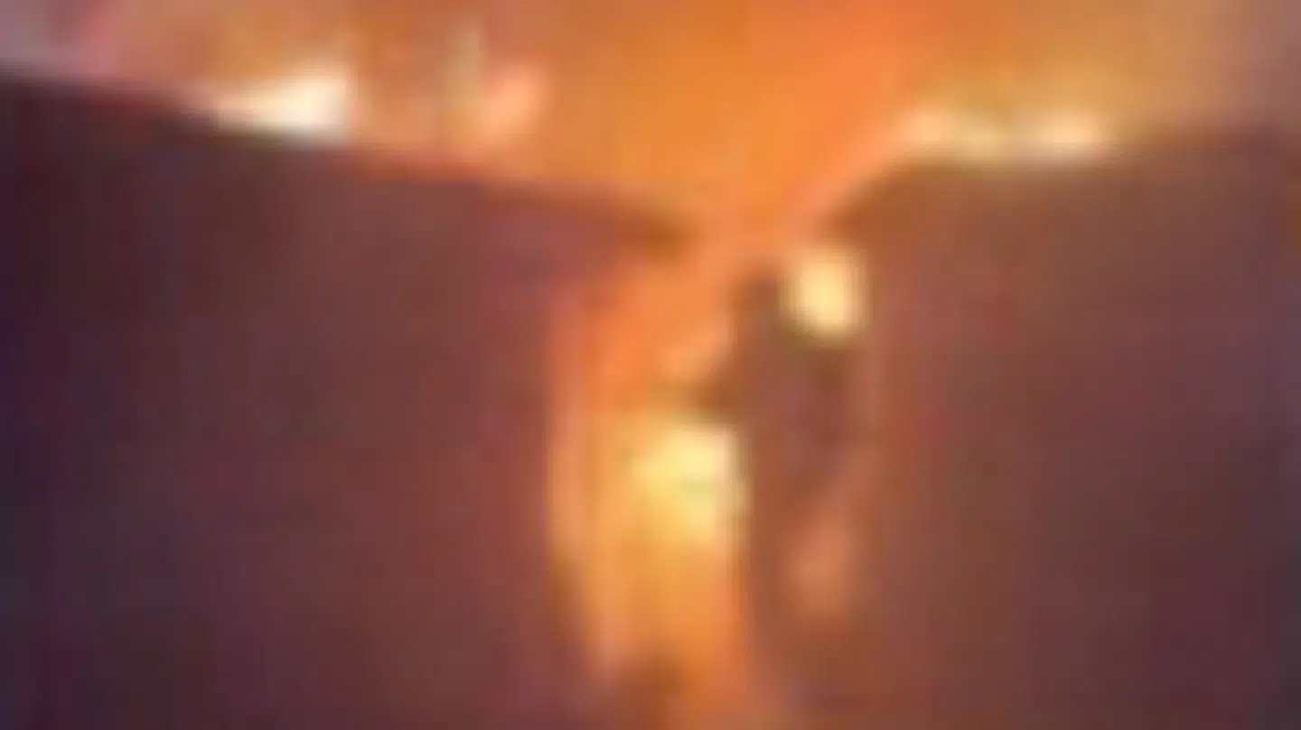 Beredskabet rykkede blandt andet ud til en voldsom brand i et kolonihavehus.