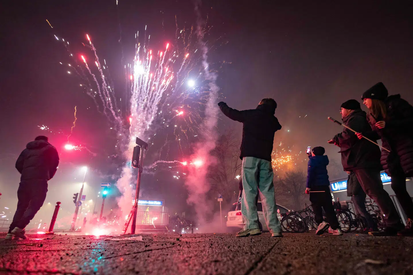 Ulykker med hjemmelavede fyrværkeriblandinger har kostet to 18-årige livet i den tyske by Bielefeld nytårsaften. (Arkivfoto).
