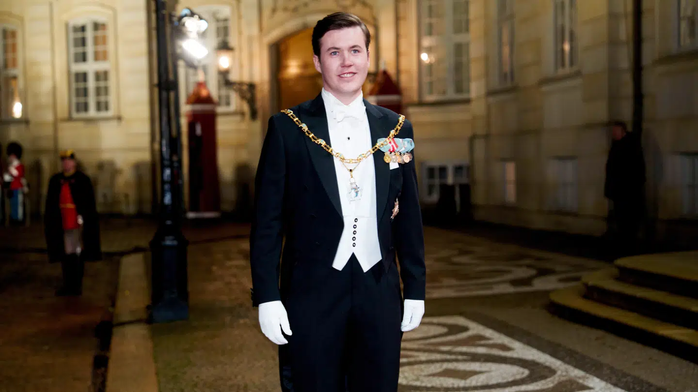 Kronprins Christian da han 1. januar ankom til Kongeparrets nytårskur.