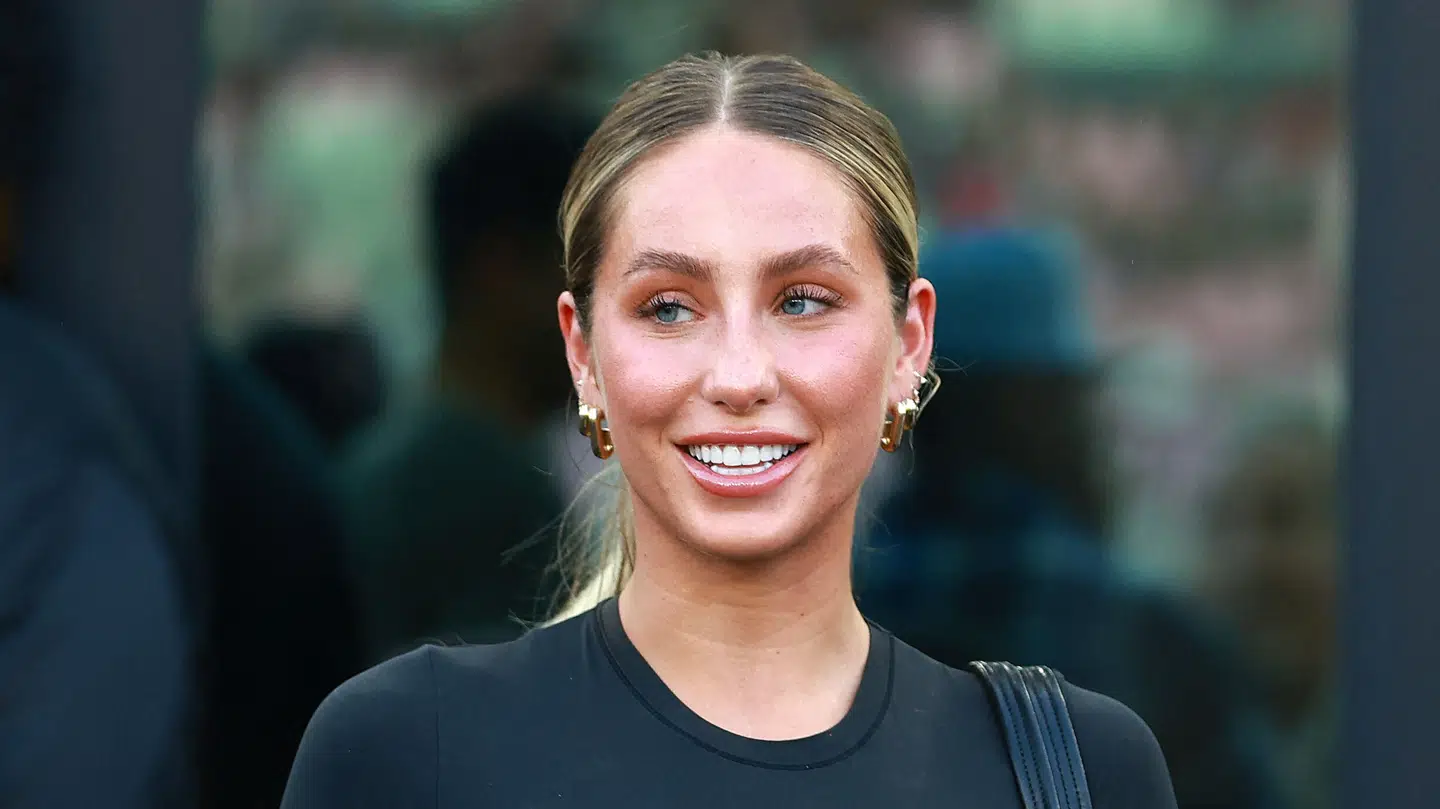 Alix Earle er set med ingen ringere end Tom Brady.