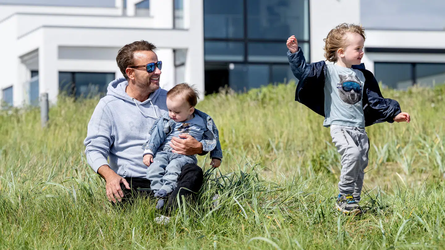 Dennis Knudsen håber at børnene følger med i farens træningsliv.