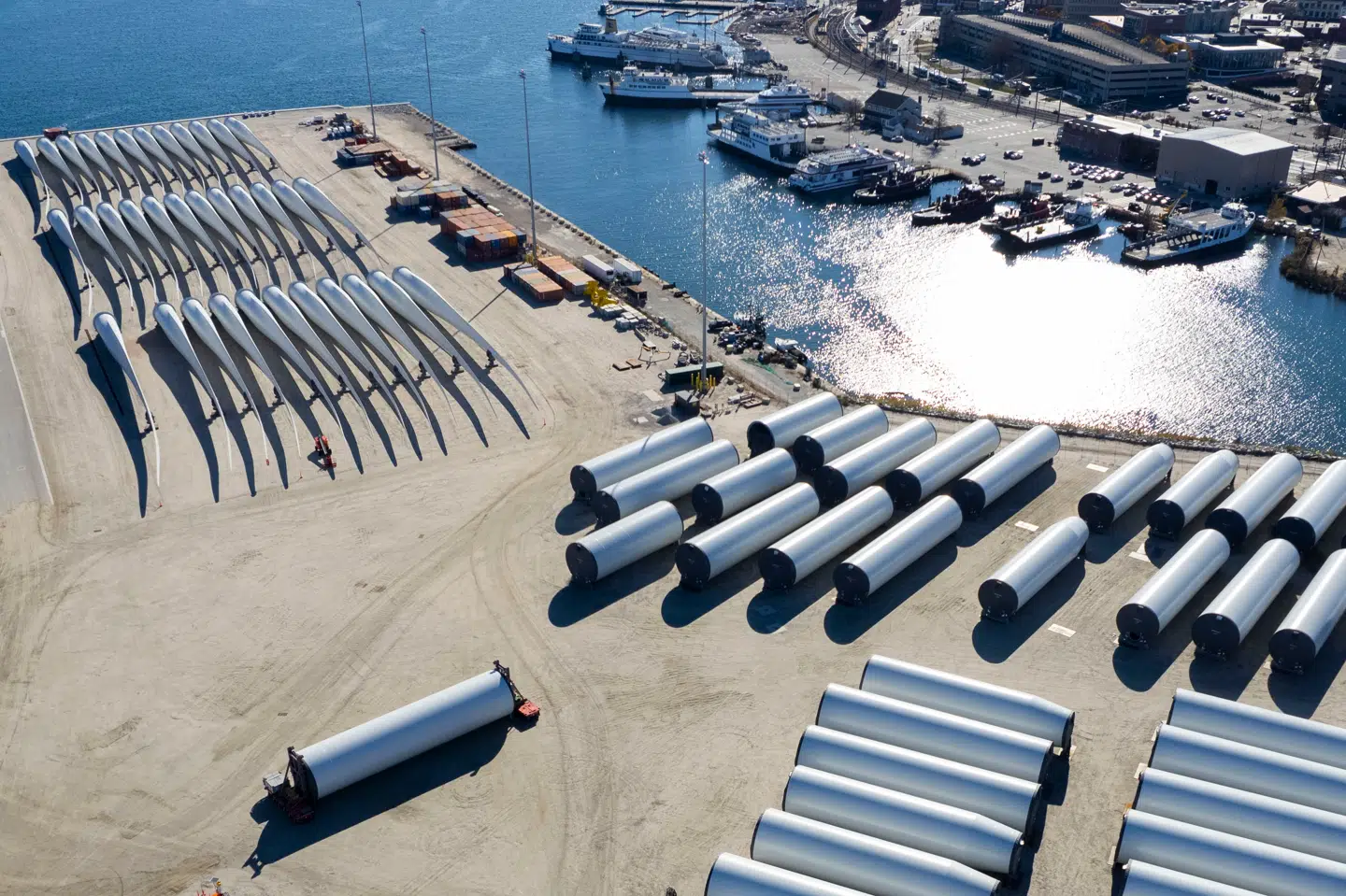 Ørsteds havvindmøllepark Revolution Wind er ved at blive opført ud for USAs østkyst. 22. december besluttede indenrigsministeriet i USA at sætte projektet på øjeblikkelig pause. Arkivfoto.