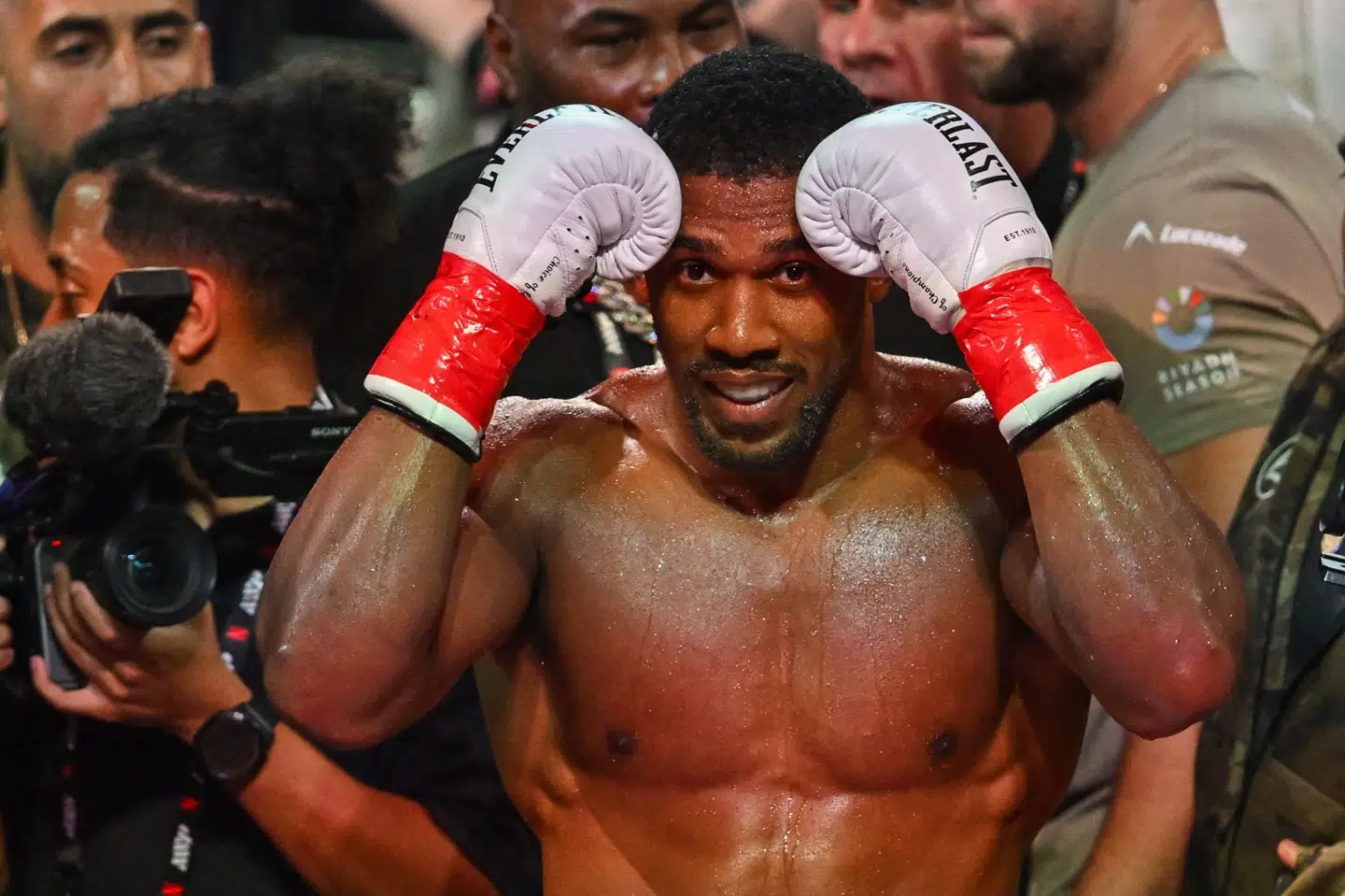 Anthony Joshua var involveret i en bilulykke, der kostede to personer livet. Nu er chaufføren blevet sigtet for farlig kørsel i sagen. (Arkivfoto).