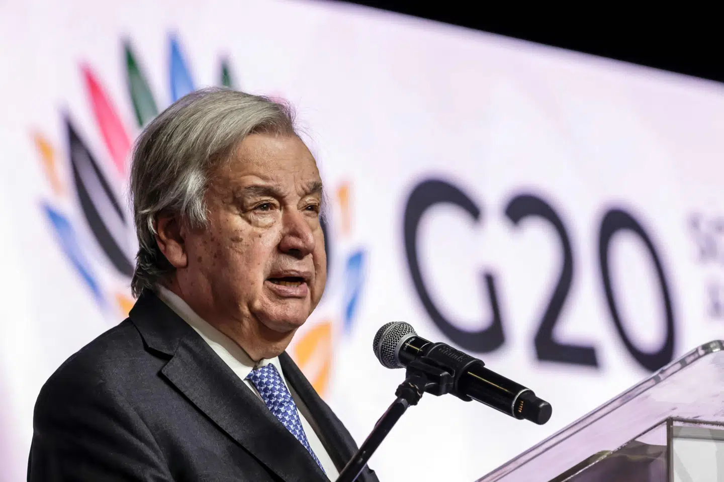 FN's generalsekretær, Antonio Guterres, ses på billedet forud for G20-topmødet i Johannesburg i november sidste år. I en udtalelse opfordrer han Israel til at ophæve et forbud mod humanitære organisationer i Gaza. (Arkivfoto).