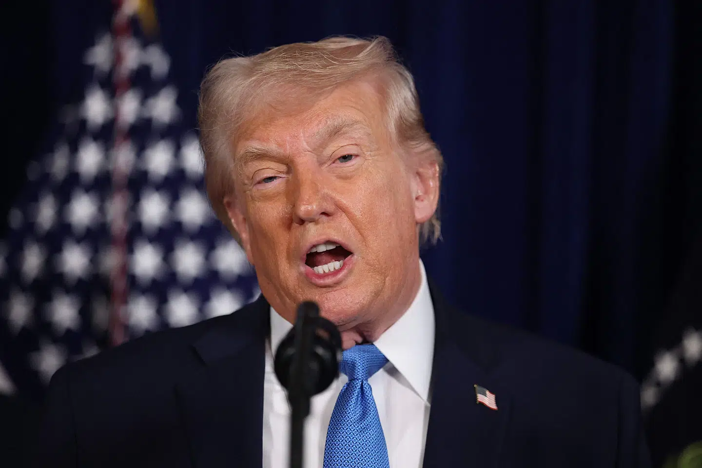 Trump holder pressemøde, efter at USA har gennemført angreb i Venezuela og taget landets præsident til fange.