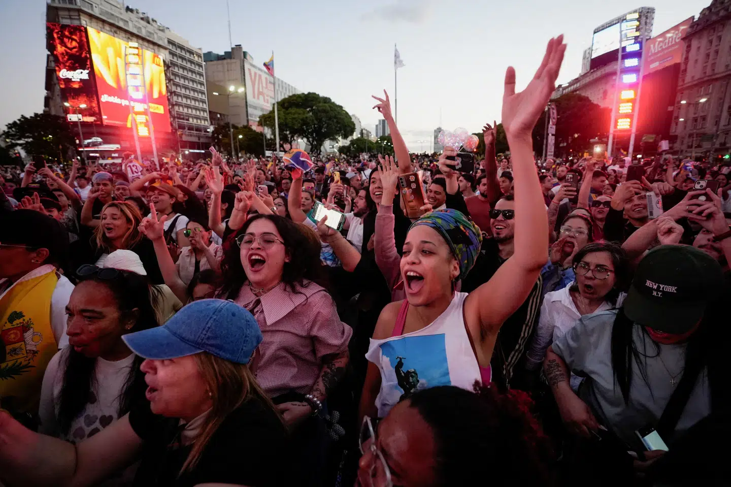 Der festes lørdag i gaderne i Argentinas hovedstad, Buenos Aires.