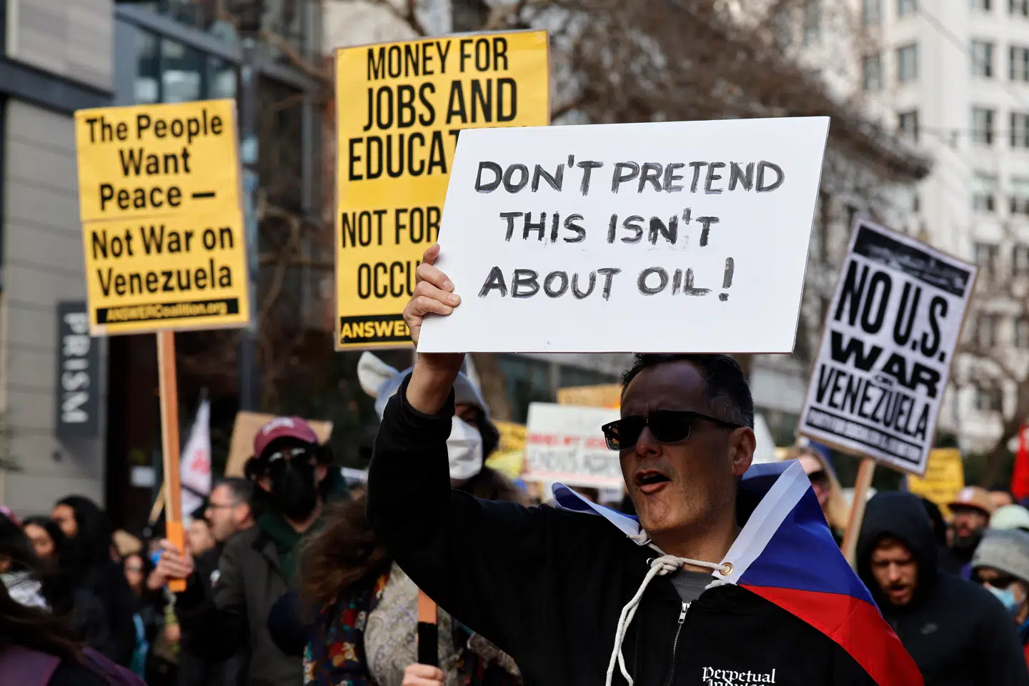 Protester i San Francisco over Donald Trumps angreb på Venezuela og landets præsident, Nicolás Maduro.
