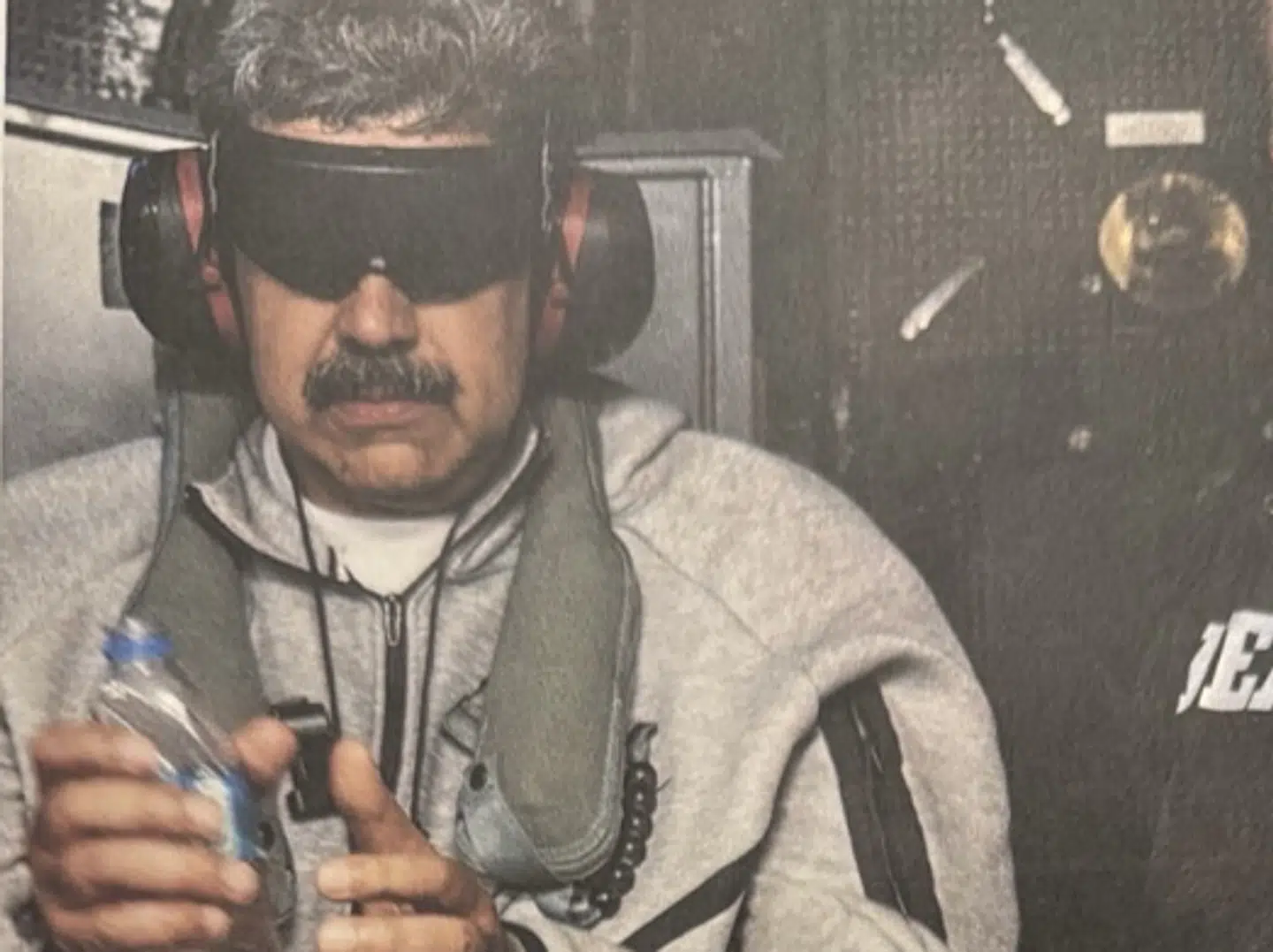 Her ses Nicolás Maduro i det omtalte 'Nike Tech'-joggingsæt.