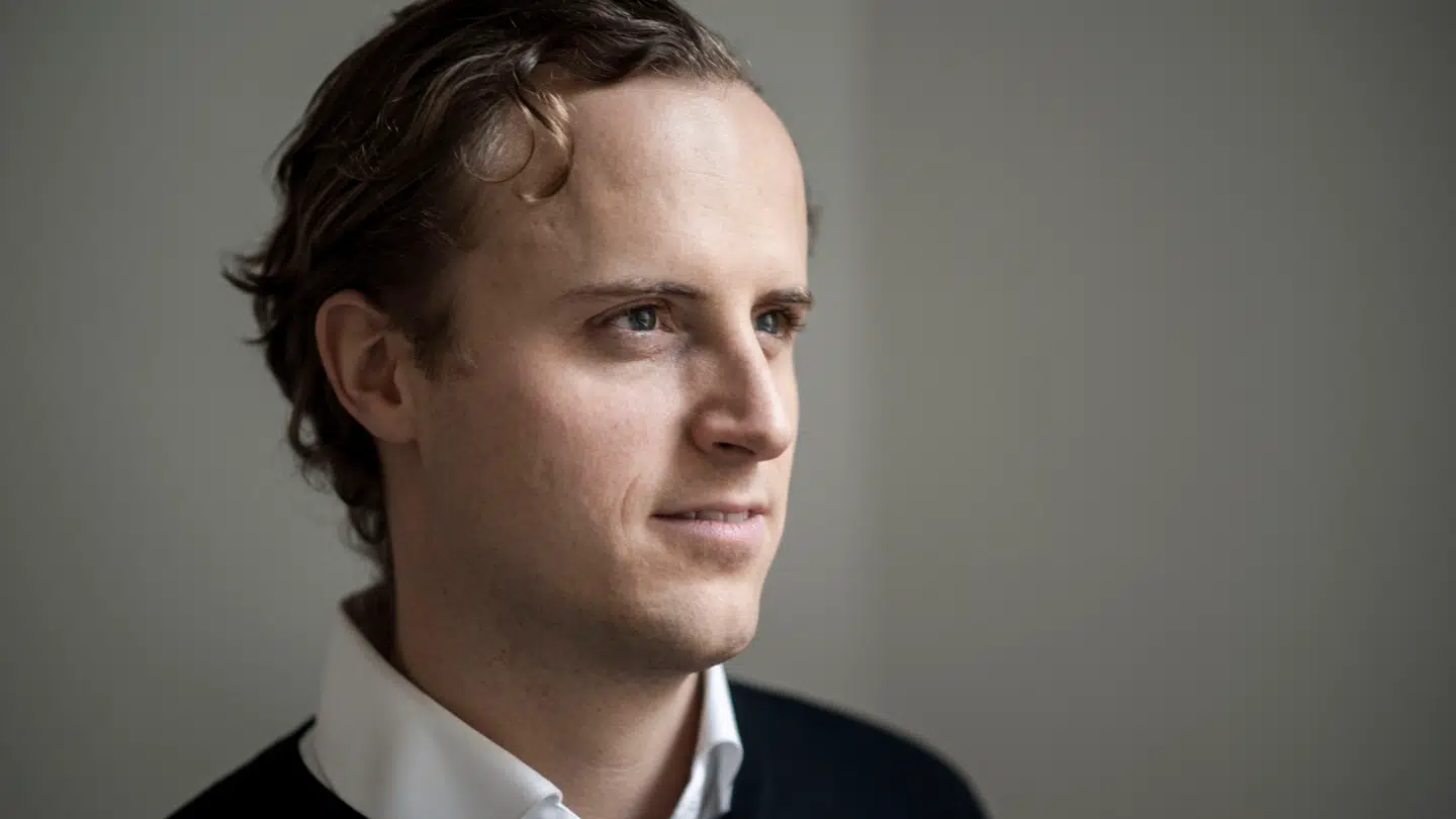 Staten trækker sig ud af Christian Arnstedt selskab.