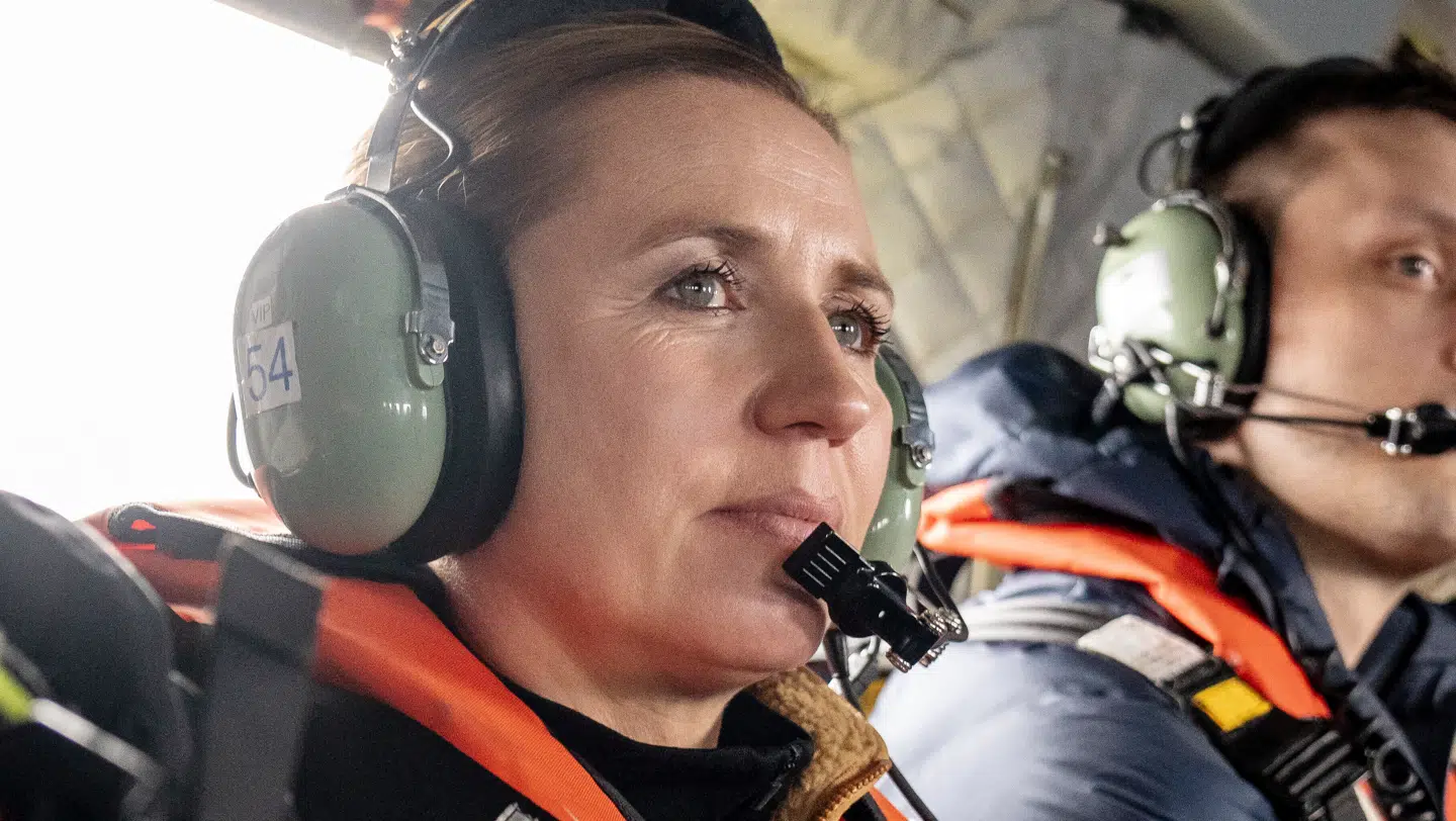 ARKIV-foto: Mette Frederiksen på helikoptertur i Grønland, søndag den 15. juni 2025.