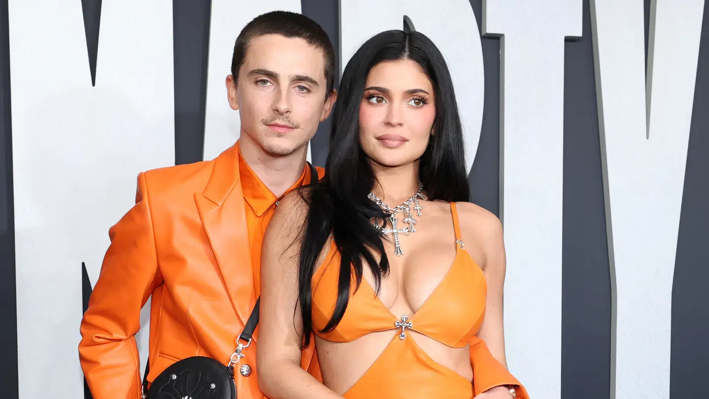 Timothee Chalamet og Kylie Jenner sammen til premiere på 'Marty Supreme'.