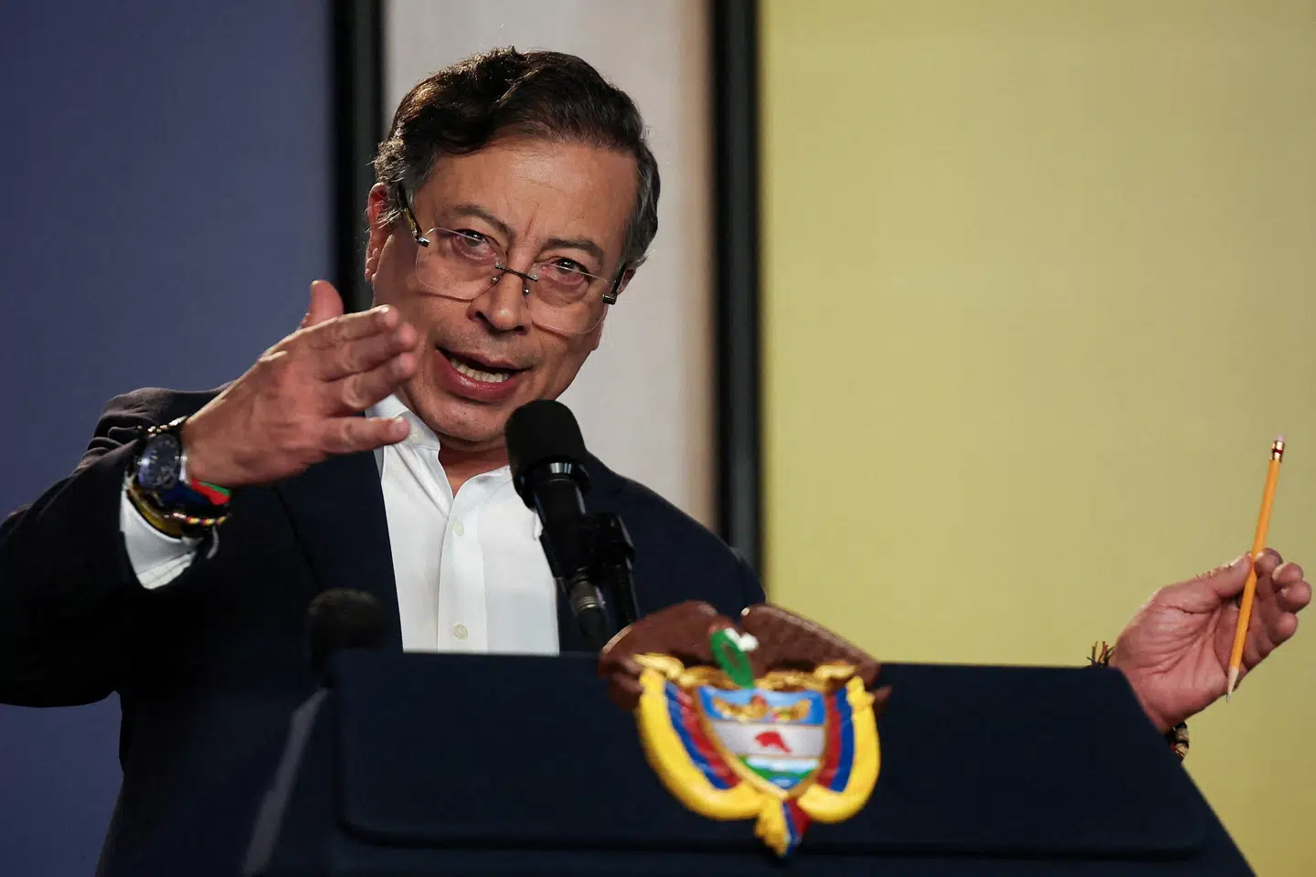 Colombias præsident, Gustavo Petro, er tidligere guerillakriger. Mandag skrev han på X, at han er klar til at gribe til våben igen, hvis det er nødvendigt. Meldingen kommer efter trusler fra Trump.