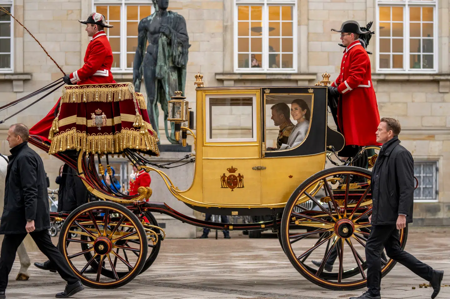 Sådan så det ud den 7. januar sidste år, da Kongeparret var på tur i guldkareten.