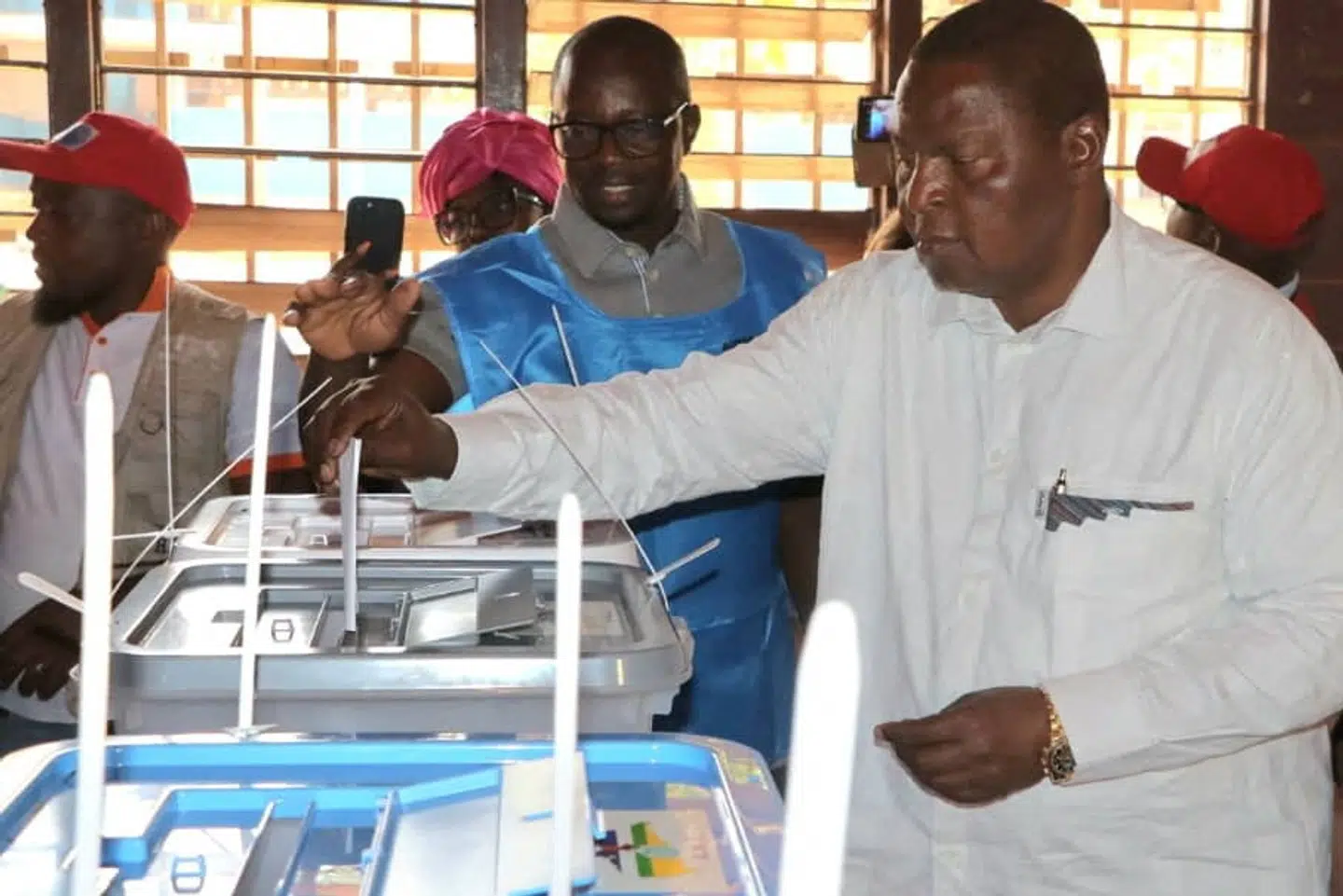 Faustin-Archange Touadéra afgiver sin stemme ved præsidentvalget, der blev afholdt 28. december. Touadéra har været præsident i Den Centralafrikanske Republik siden 2016. (Arkivfoto).
