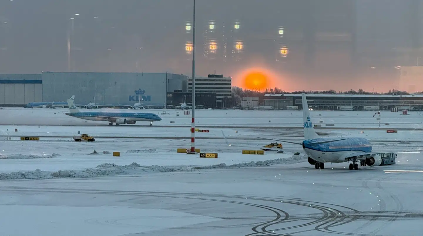 Casper Jørgensen var strandet i Amsterdam Schiphol Airport hele mandag og natten til tirsdag.