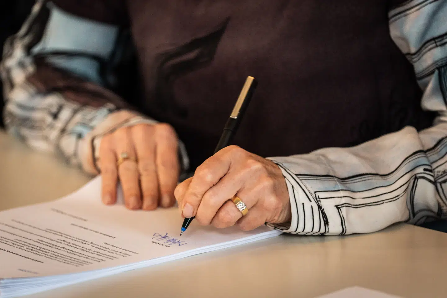 Man skal være fyldt 18 år for at lave et testamente og være i stand til at handle fornuftigt, når det oprettes, som det lyder på Borger.dk. (Arkivfoto).