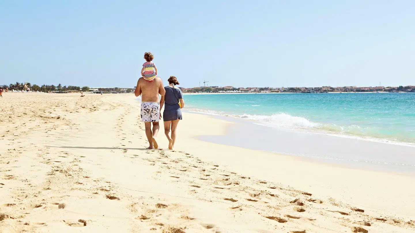 Arkivfoto. Santa Maria på Kap Verde. Snevejr har tilsyneladende sat gang i danskernes rejselyst.