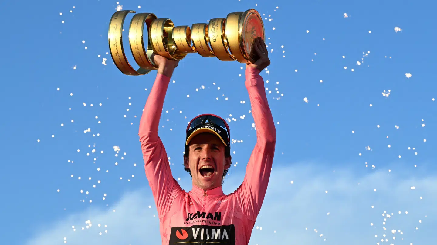 Simon Yates snuppede en sensationel sejr i Giro d'Italia.